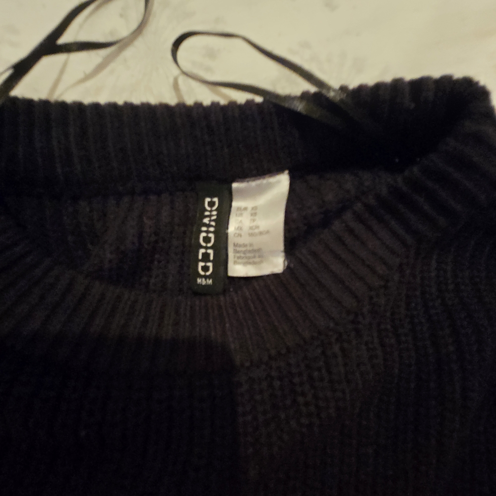 Divided Women's Crewneck Sweater - Black